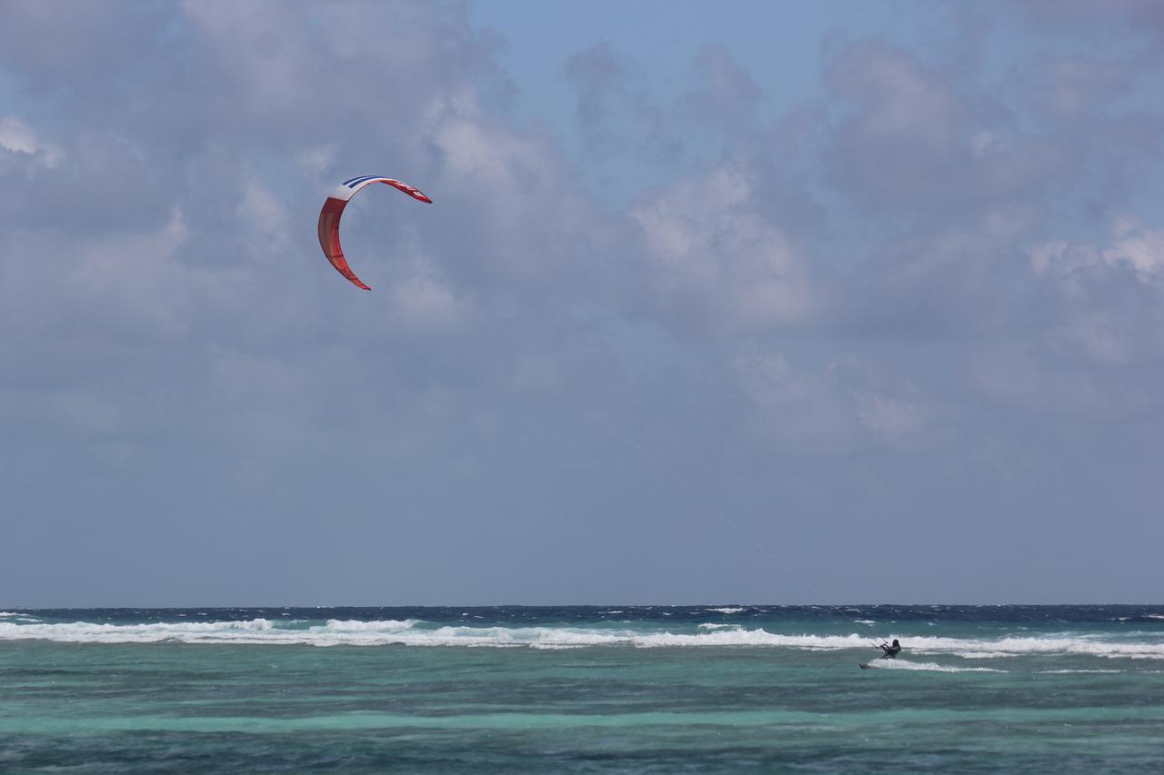 Hotel The Aquzz à Hulhumalé Extérieur photo