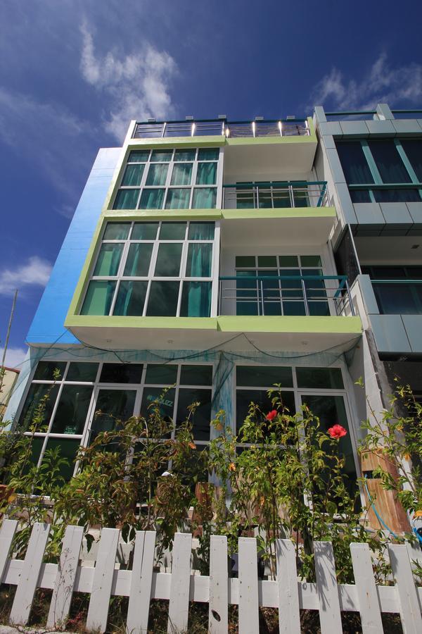 Hotel The Aquzz à Hulhumalé Extérieur photo